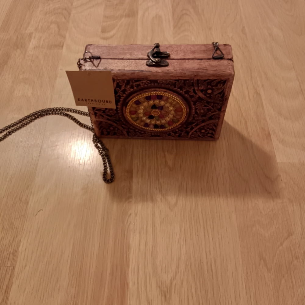 EARTHBOUND Wooden Clutch with Blue Lining - Picture 4 of 8